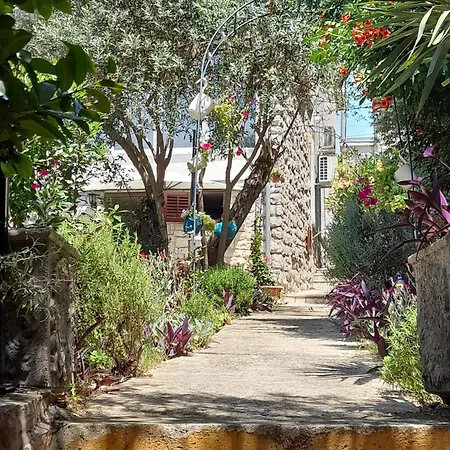 Apartment Mirjana 150m From The Novi Vinodolski
